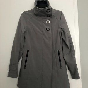 Ladies Size 4 Grey  rainproof LULULEMON JACKET with zippered pockets